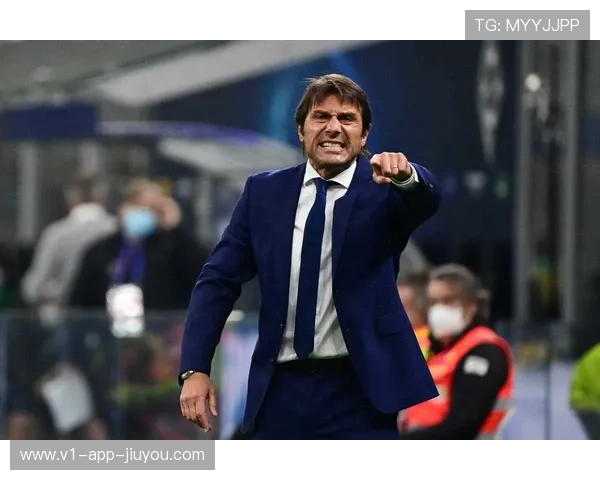 奥斯梅恩头球制胜，那不勒斯成功登顶